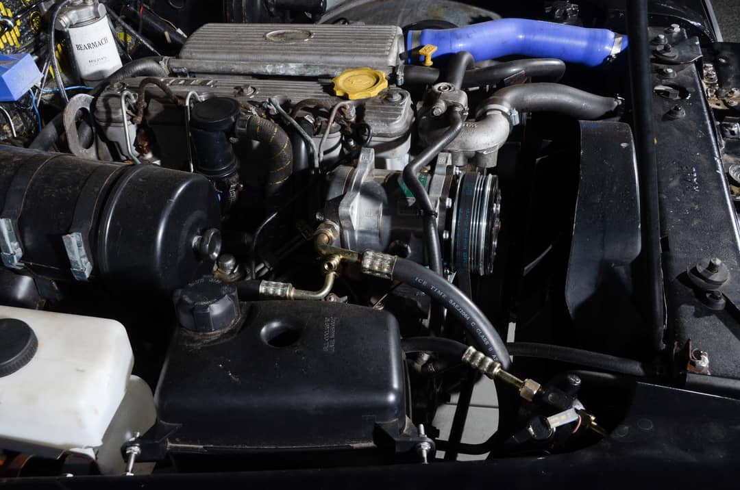 1991 Land Rover Defender 110 — photo 16