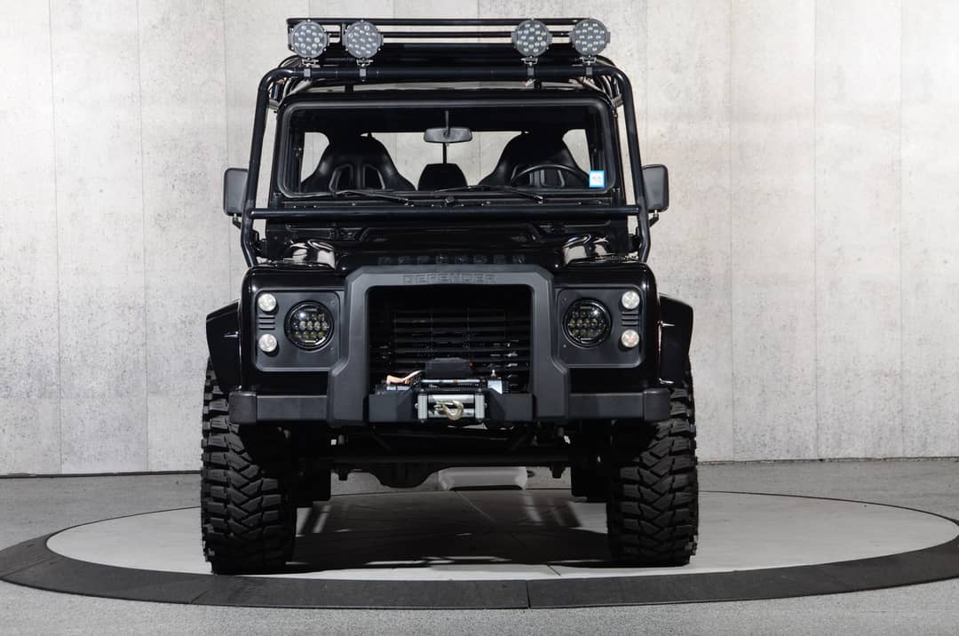 1991 Land Rover Defender 110 — photo 18