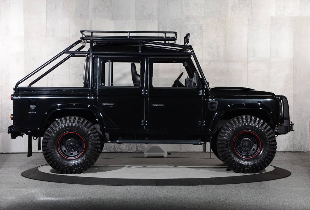 1991 Land Rover Defender 110 — photo 22