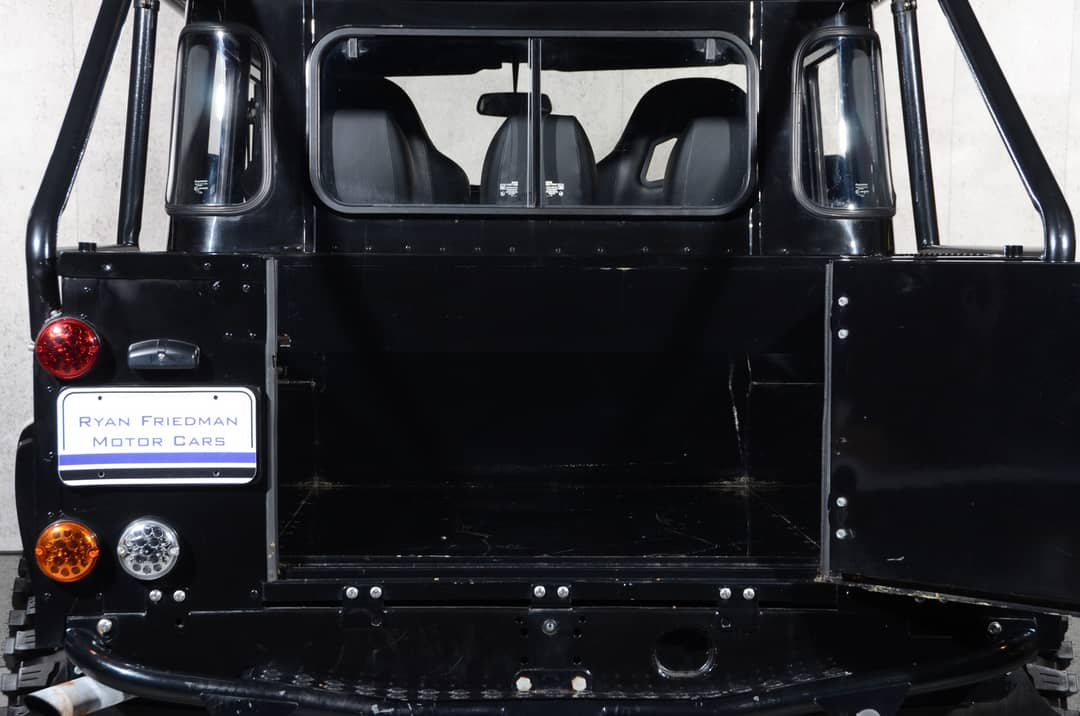 1991 Land Rover Defender 110 — photo 30