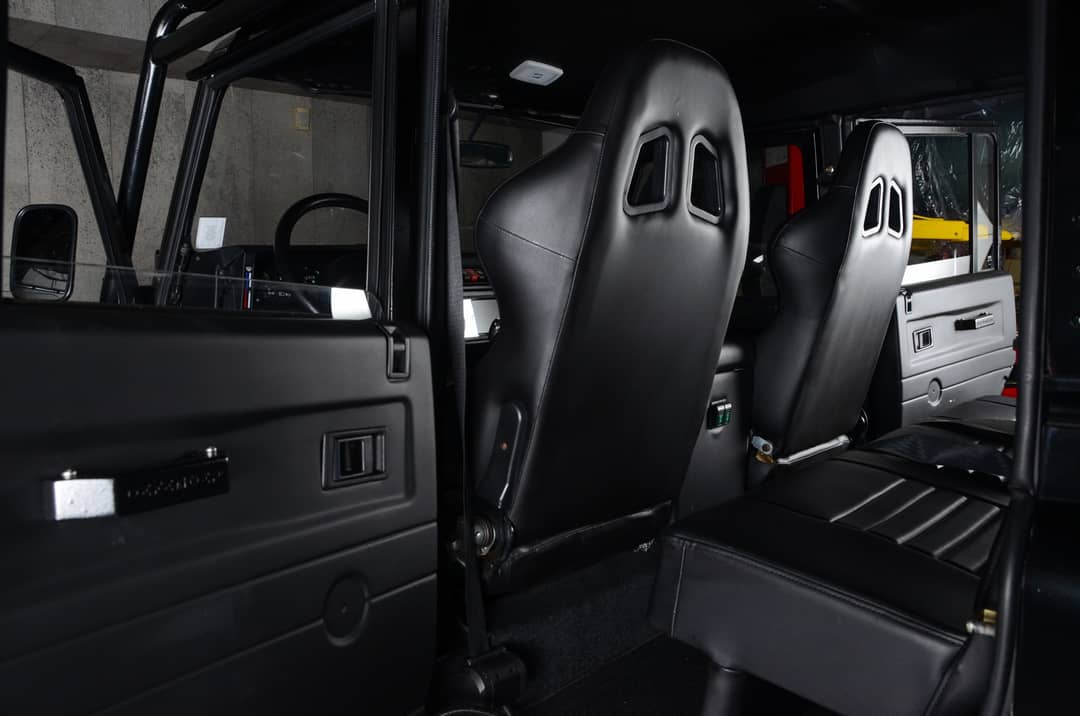 1991 Land Rover Defender 110 — photo 34