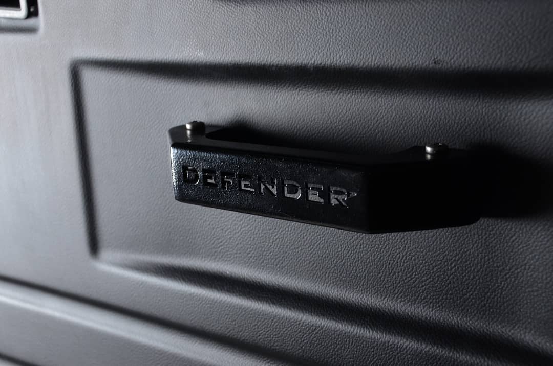 1991 Land Rover Defender 110 — photo 39