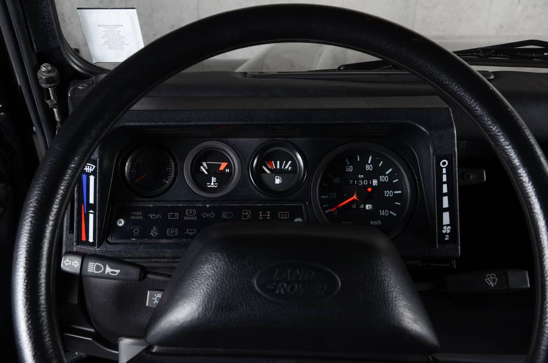 1991 Land Rover Defender 110 — photo 42
