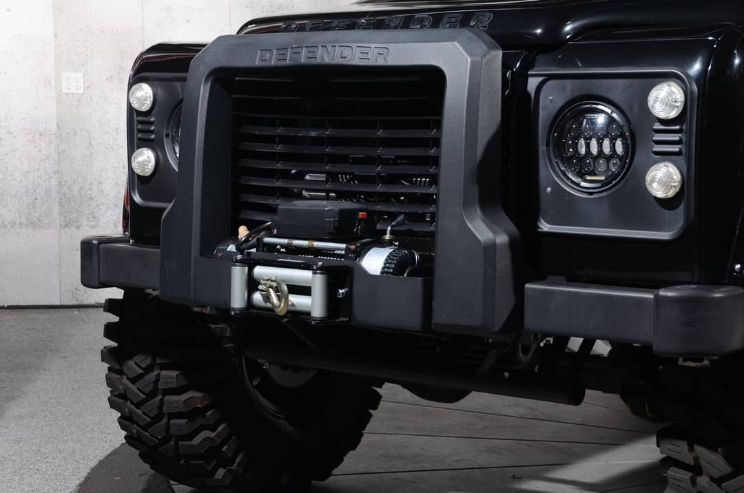 1991 Land Rover Defender 110 — photo 10