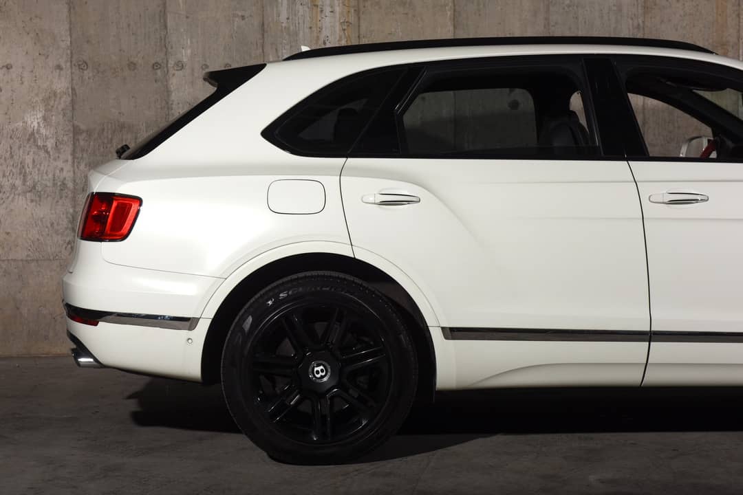 2018 Bentley Bentayga Activity Edition — photo 13
