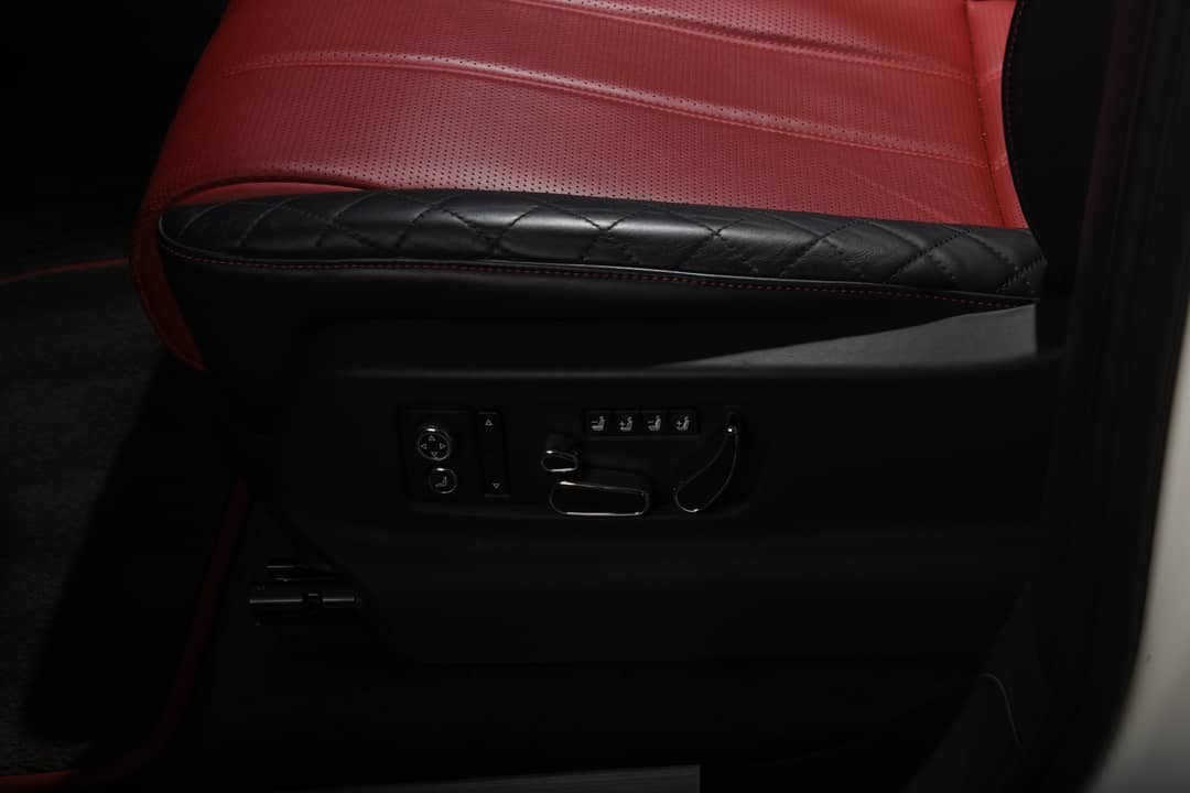 2018 Bentley Bentayga Activity Edition — photo 17