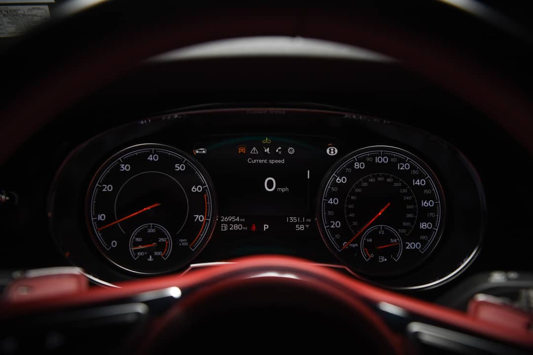 2018 Bentley Bentayga Activity Edition — photo 19