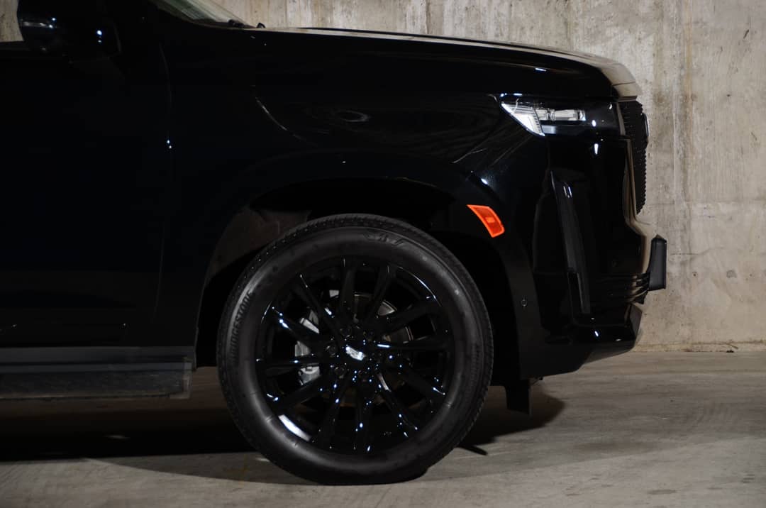 2023 Cadillac Escalade Sport — photo 2