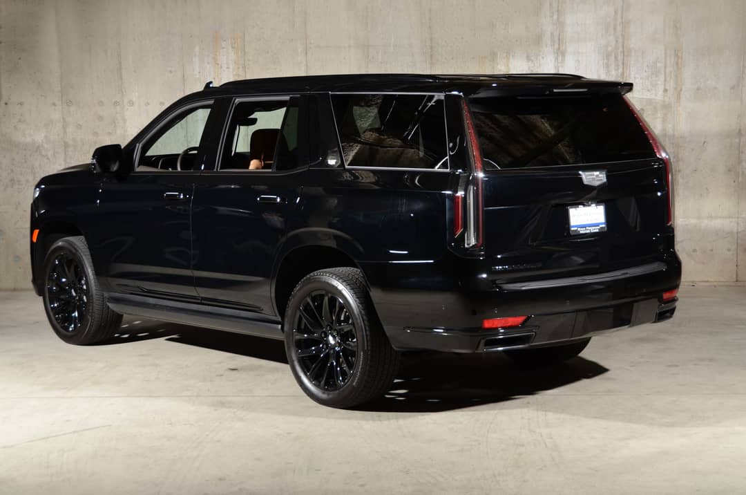 2023 Cadillac Escalade Sport — photo 25