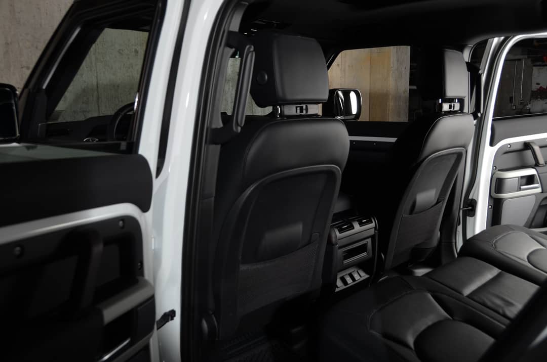 2023 Land Rover Defender 110 X-Dynamic SE — photo 28