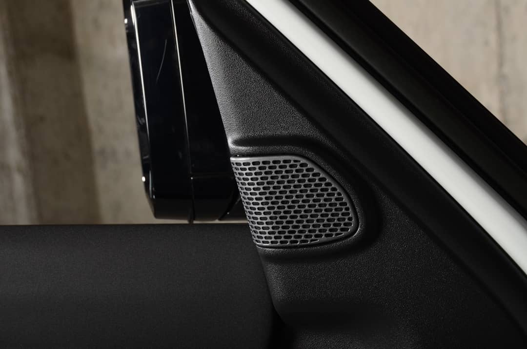 2023 Land Rover Defender 110 X-Dynamic SE — photo 33
