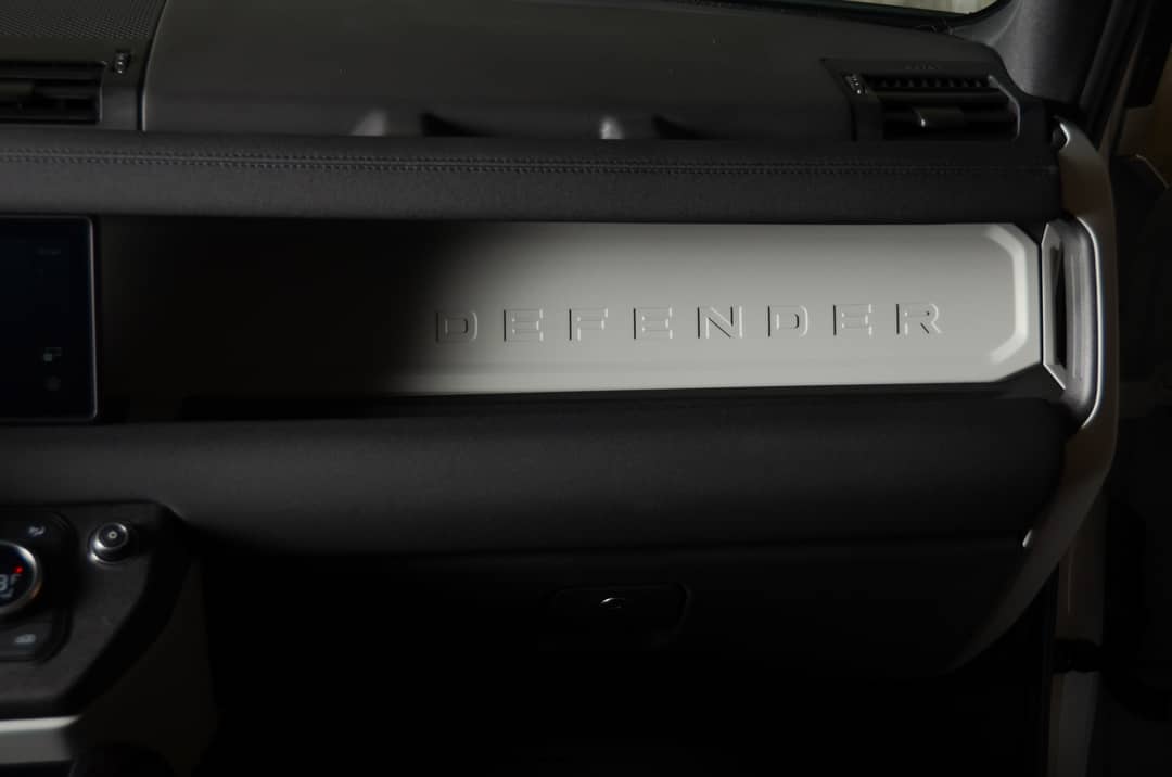 2023 Land Rover Defender 110 X-Dynamic SE — photo 35