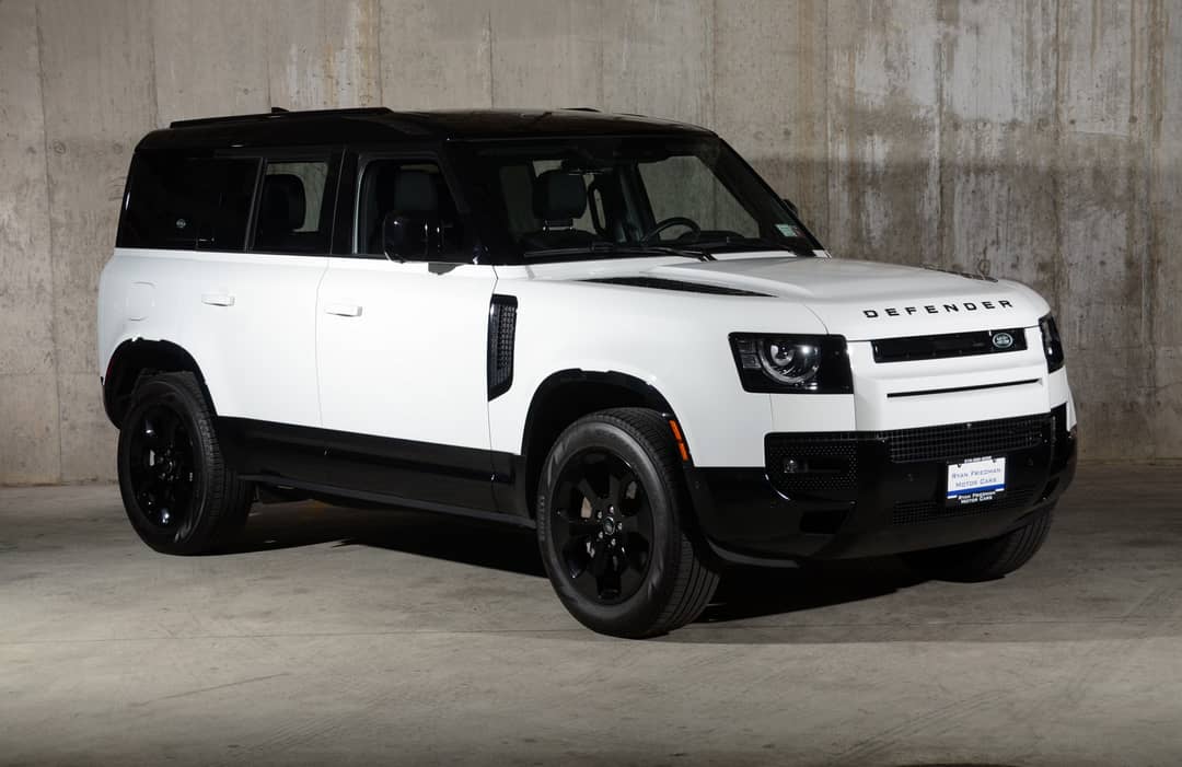 2023 Land Rover Defender 110 X-Dynamic SE — photo 5