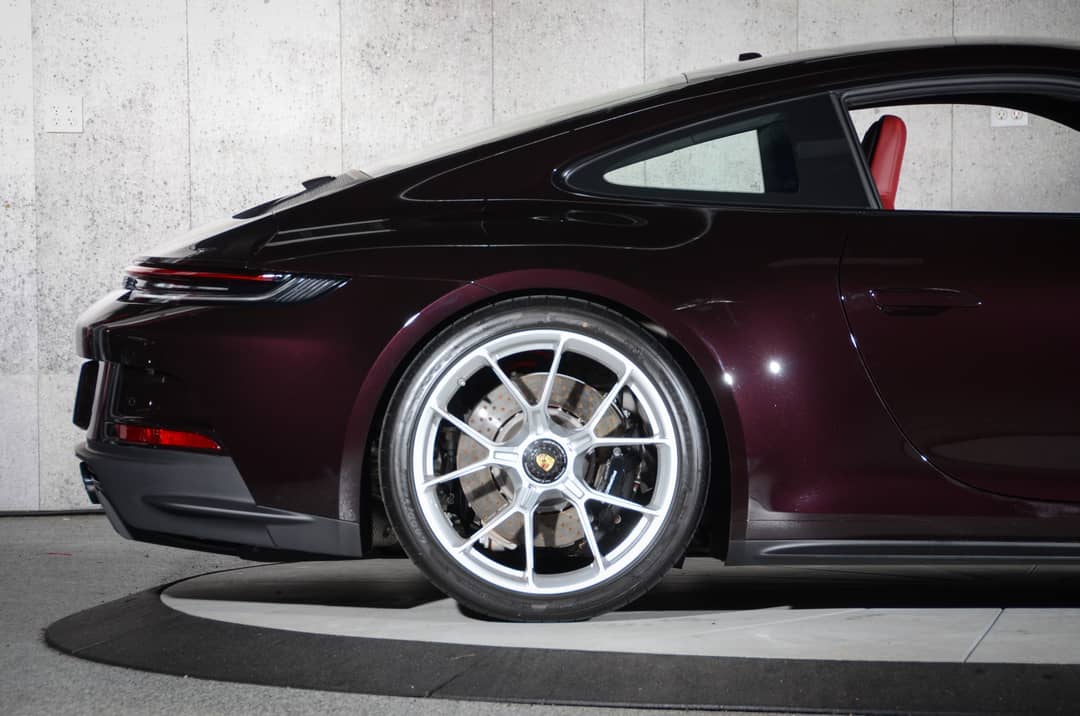 2022 Porsche 911 GT3 Touring — photo 2