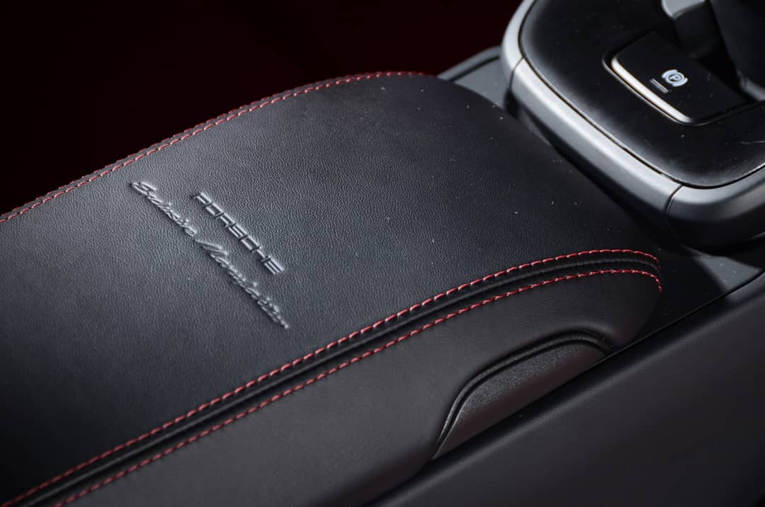 2022 Porsche 911 GT3 Touring — photo 22