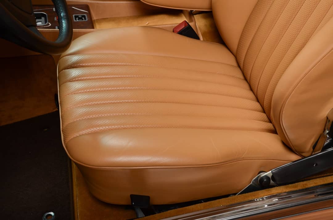 1989 Mercedes-Benz 560-Class 560 SL — photo 24