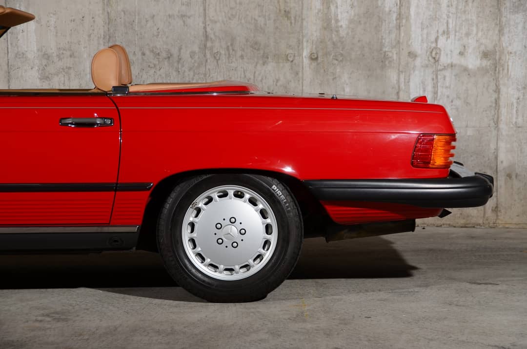 1989 Mercedes-Benz 560-Class 560 SL — photo 39