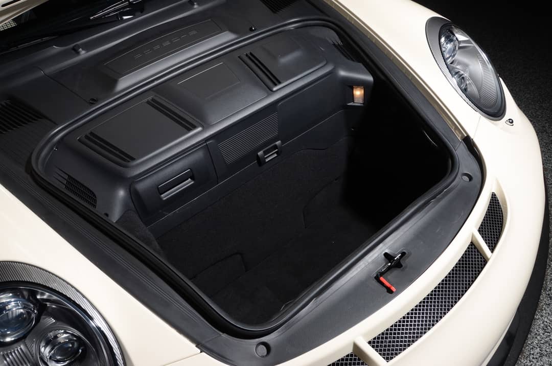 2010 Porsche 911 GT3 RS — photo 17