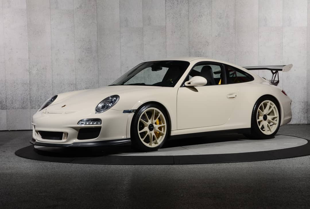 2010 Porsche 911 GT3 RS — photo 18