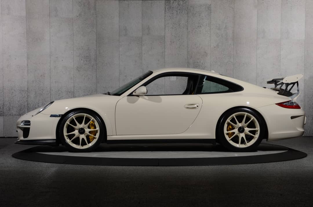 2010 Porsche 911 GT3 RS — photo 21