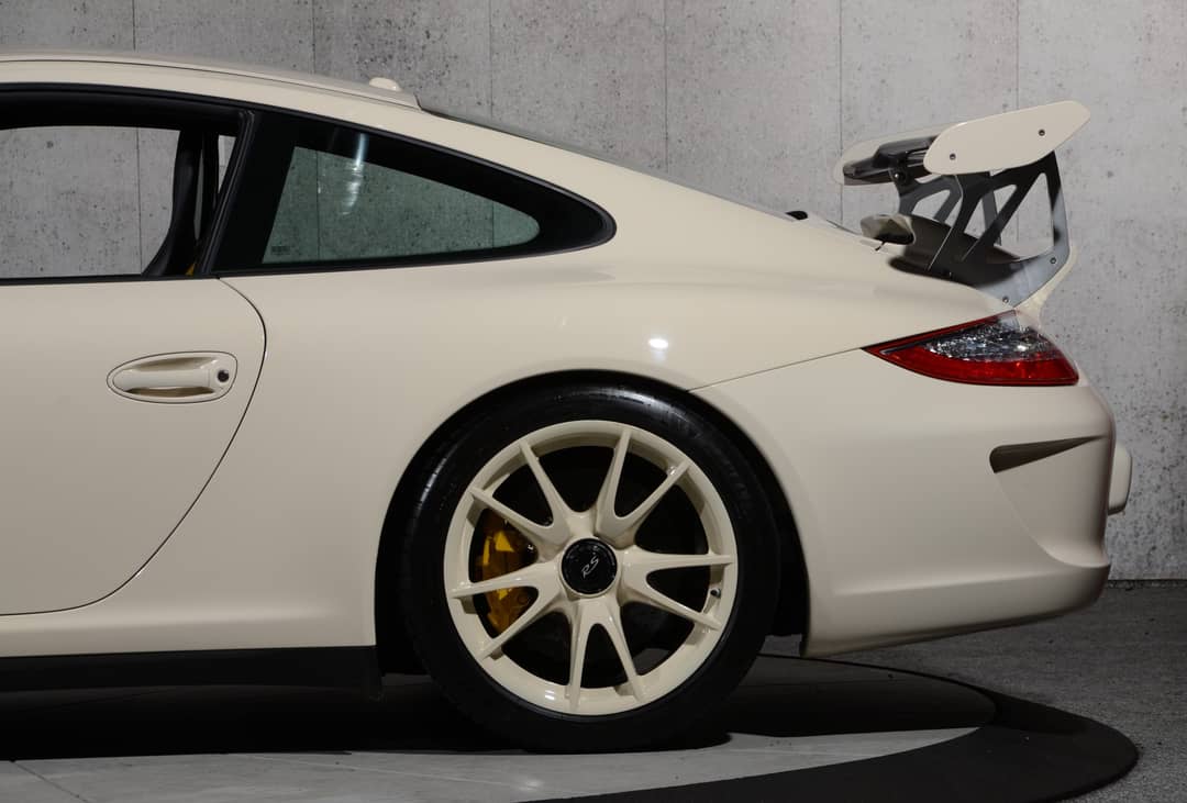 2010 Porsche 911 GT3 RS — photo 22