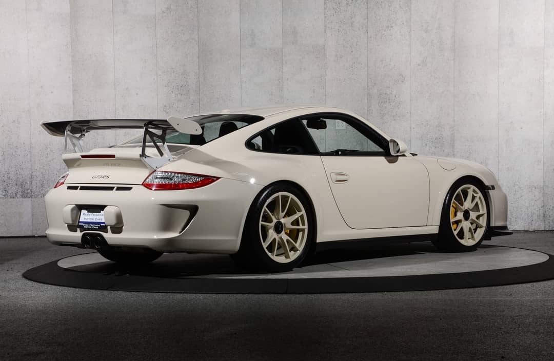 2010 Porsche 911 GT3 RS — photo 33