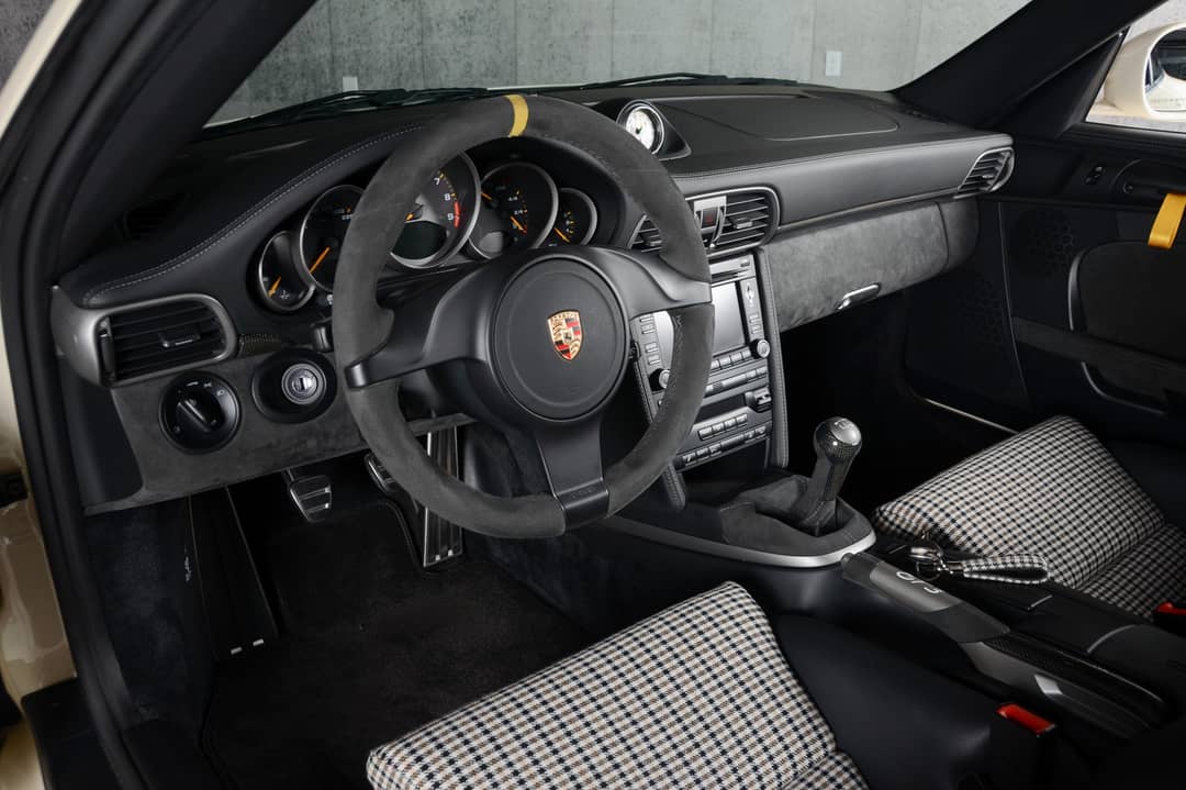 2010 Porsche 911 GT3 RS — photo 49