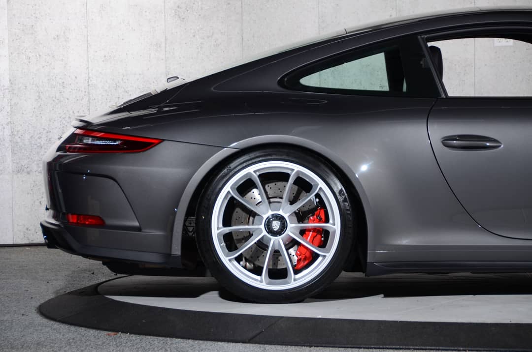 2018 Porsche 911 GT3 — photo 2