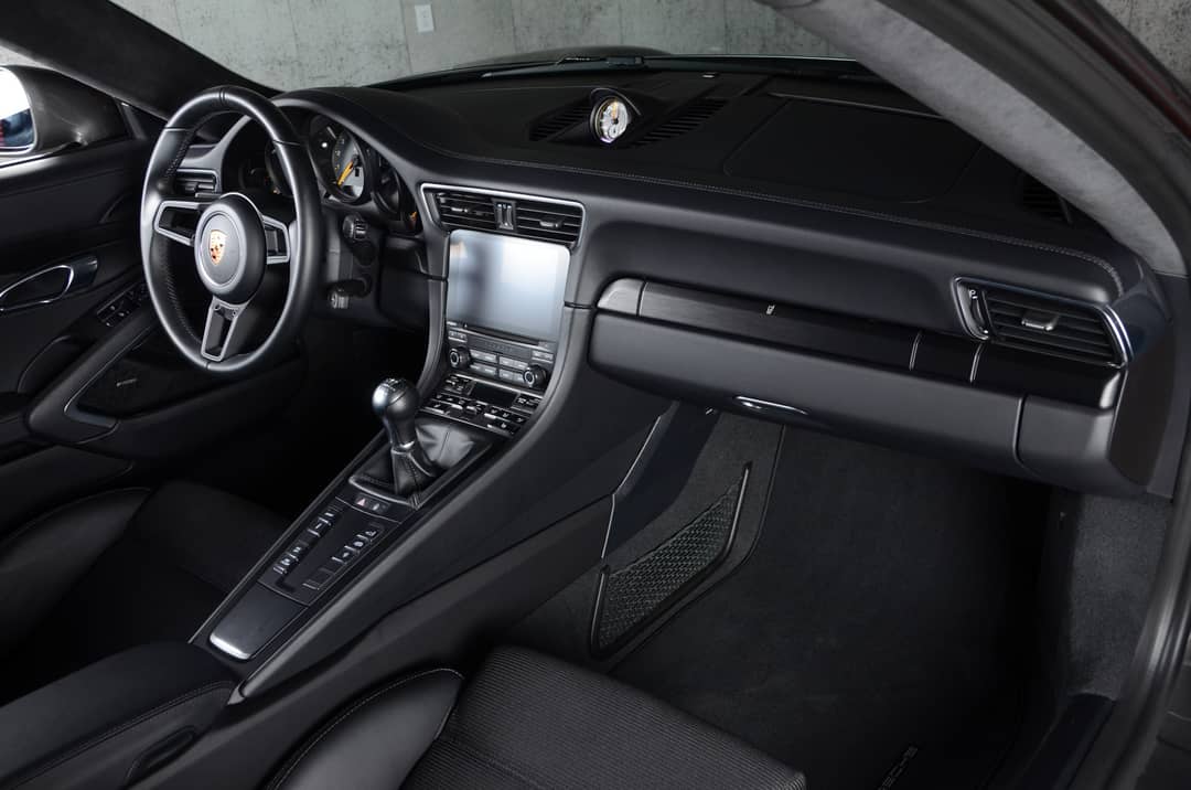 2018 Porsche 911 GT3 — photo 26