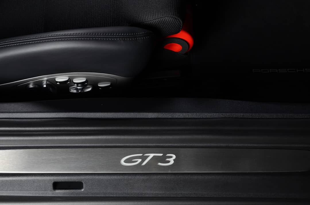 2018 Porsche 911 GT3 — photo 27
