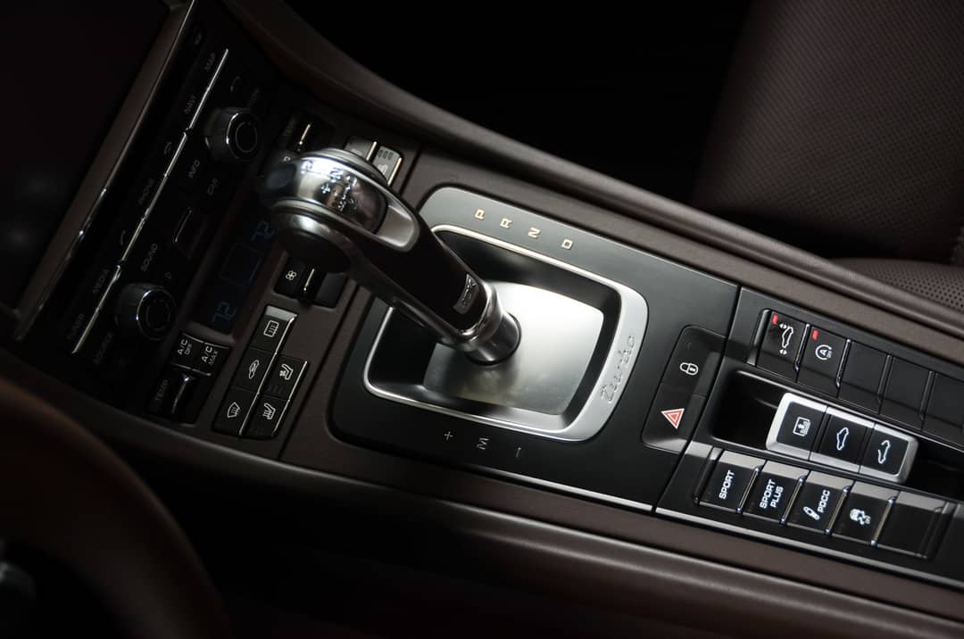 2015 Porsche 911 Turbo S — photo 17