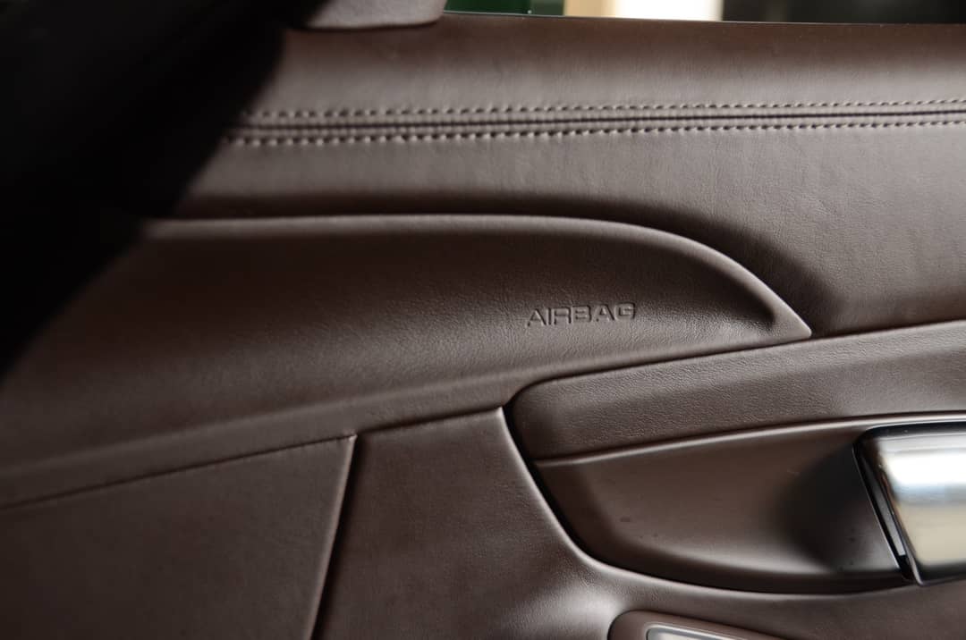 2015 Porsche 911 Turbo S — photo 32