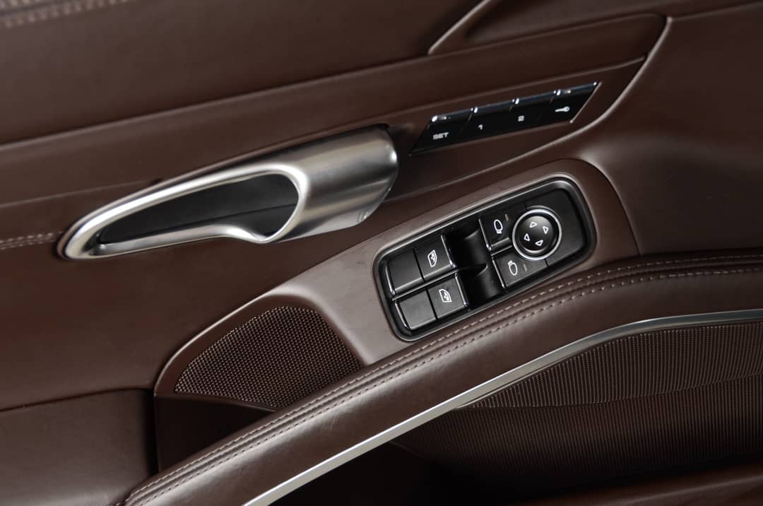 2015 Porsche 911 Turbo S — photo 36