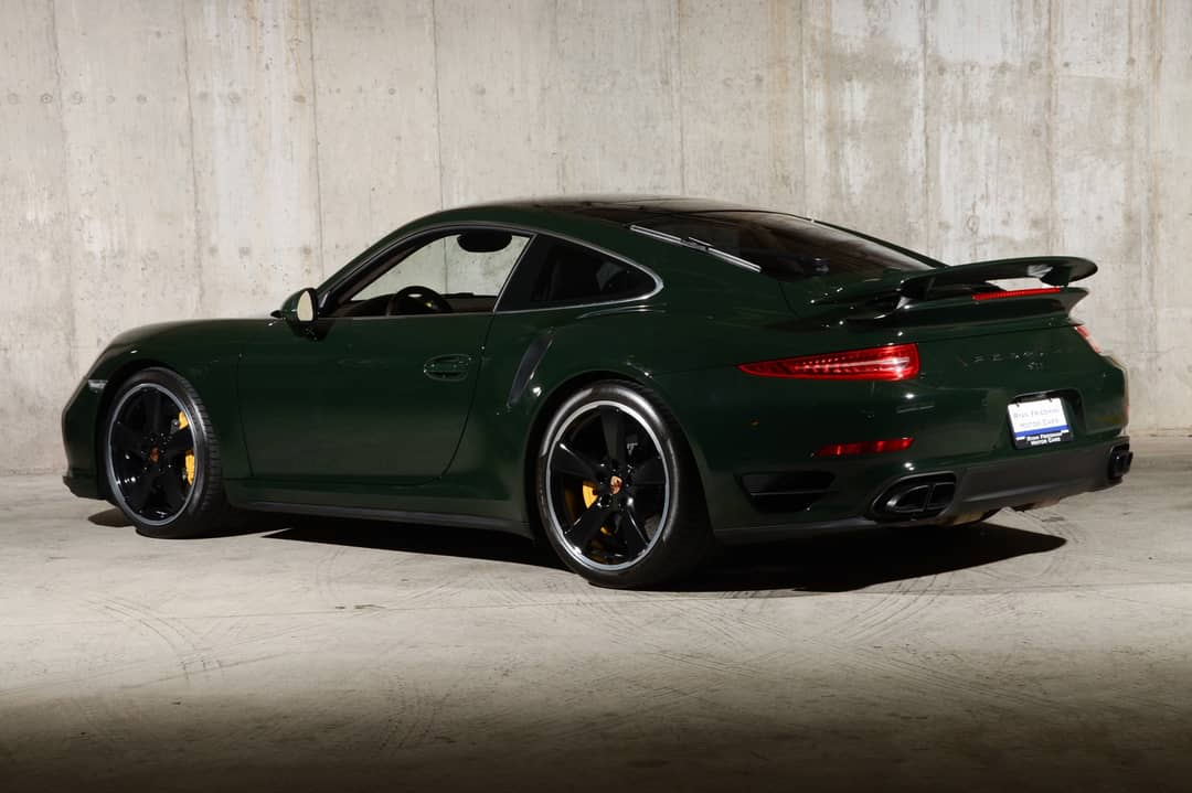 2015 Porsche 911 Turbo S — photo 42