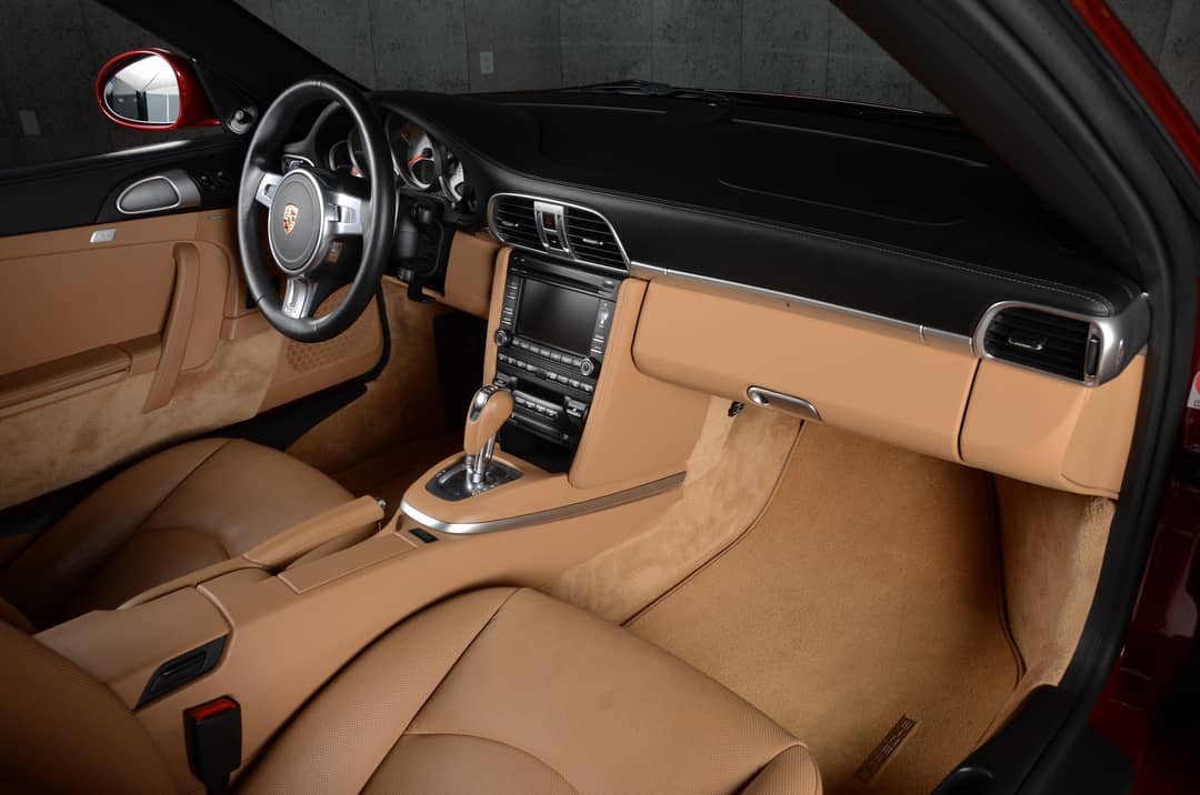 2011 Porsche 911 Turbo — photo 28