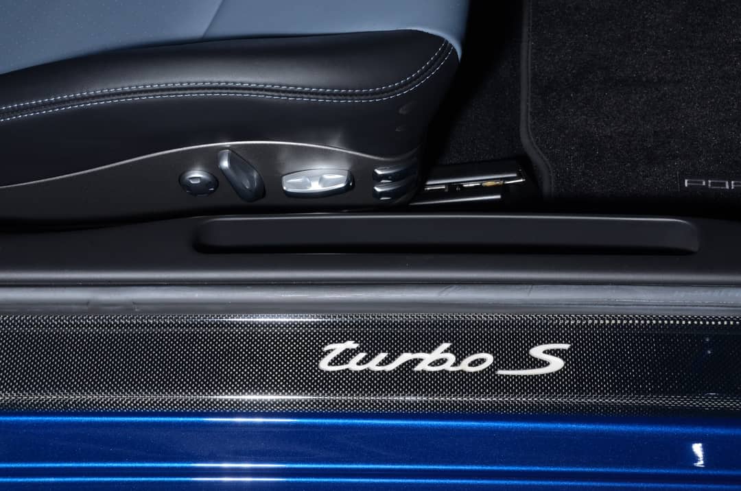 2012 Porsche 911 Turbo S — photo 26