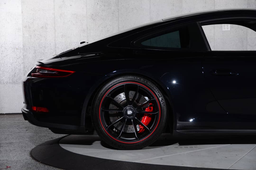 2018 Porsche 911 GT3 Touring — photo 2