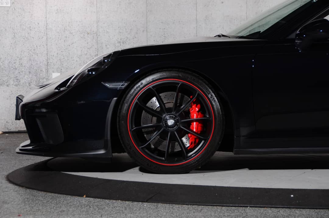 2018 Porsche 911 GT3 Touring — photo 16
