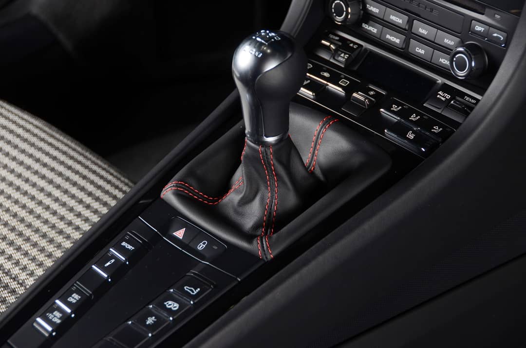 2018 Porsche 911 GT3 Touring — photo 27
