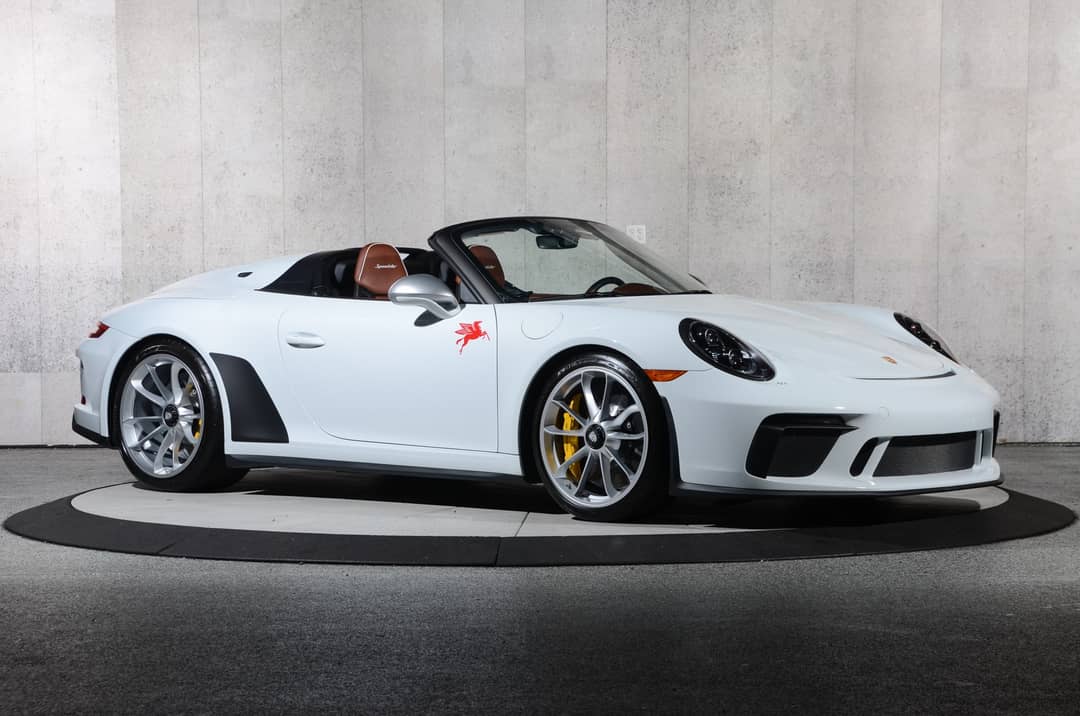 2019 Porsche 911 Speedster — photo 11