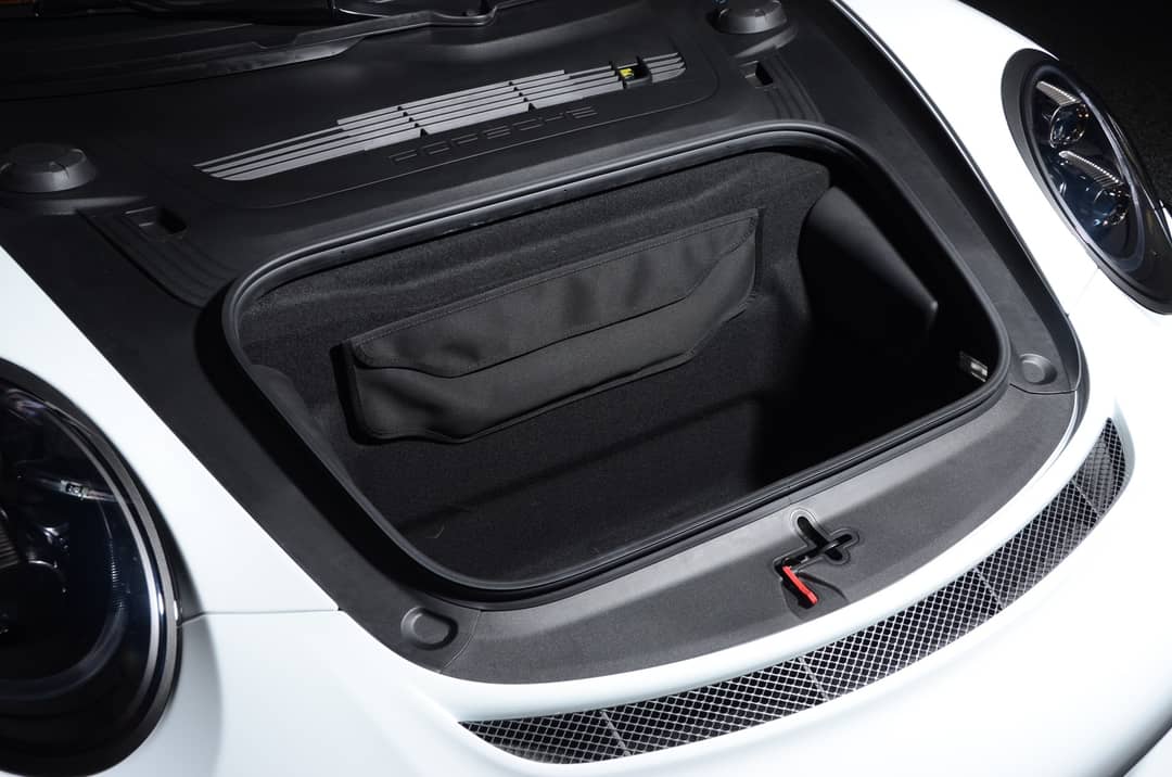 2019 Porsche 911 Speedster — photo 16