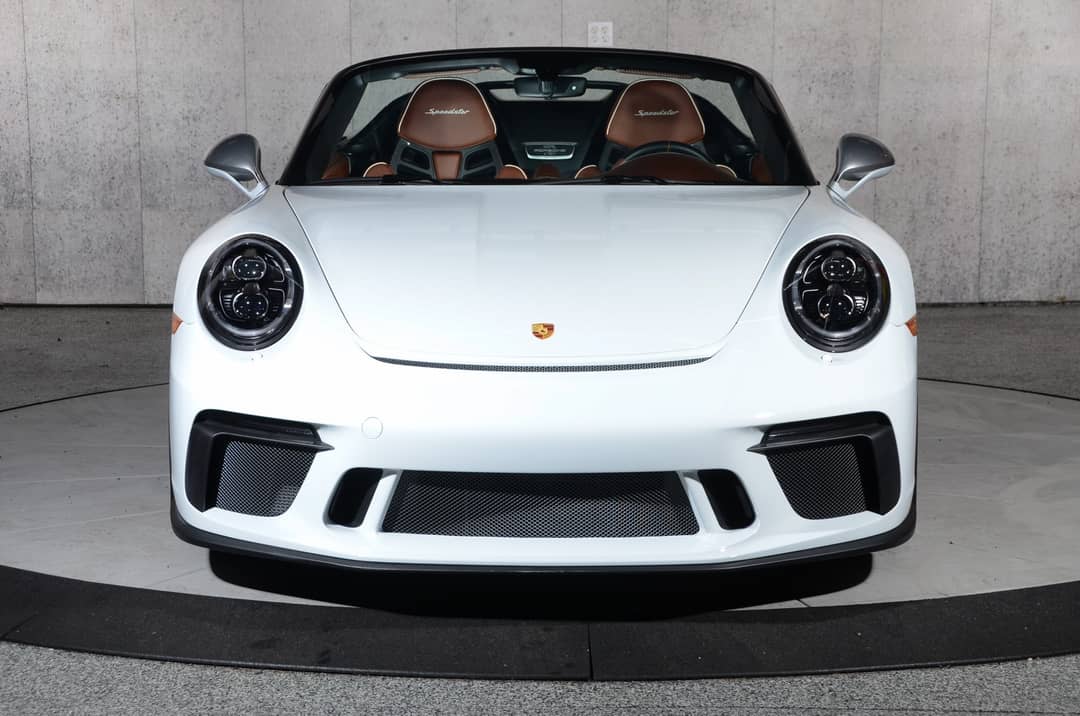 2019 Porsche 911 Speedster — photo 18