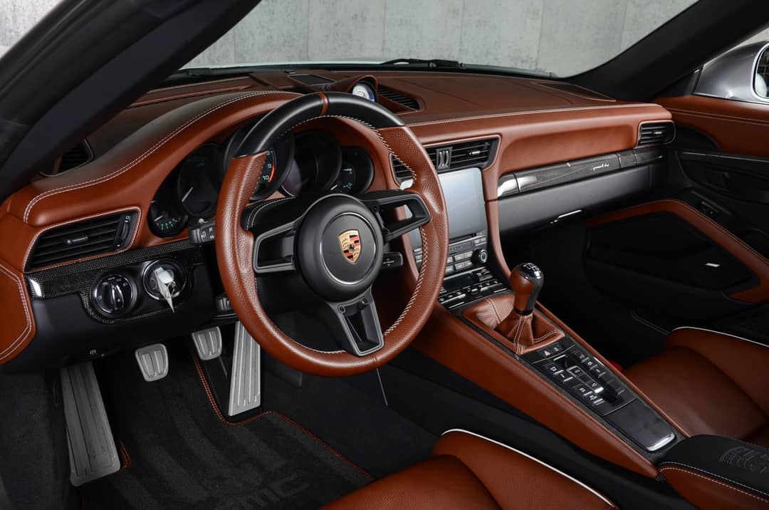 2019 Porsche 911 Speedster — photo 61