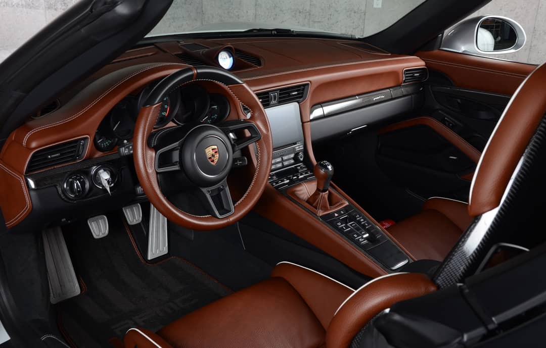 2019 Porsche 911 Speedster — photo 62