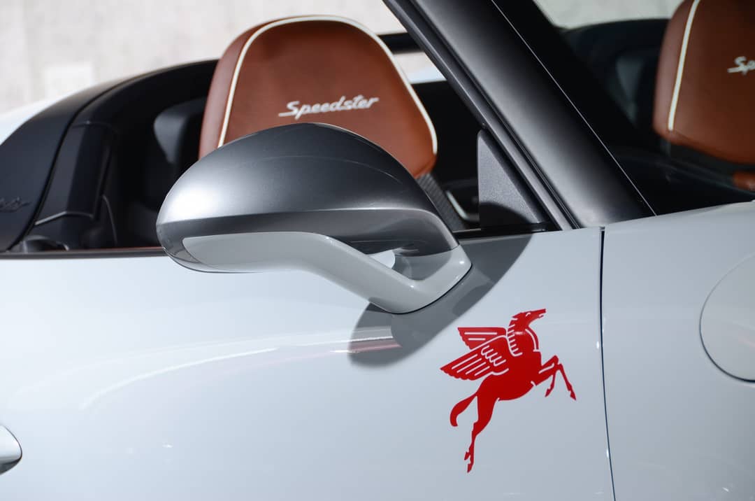 2019 Porsche 911 Speedster — photo 9