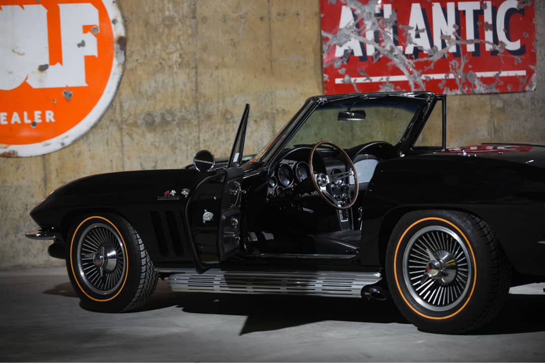 1966 Chevrolet Corvette — photo 7