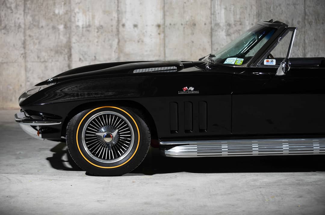 1966 Chevrolet Corvette — photo 10