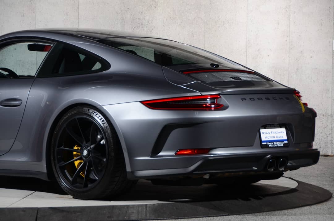 2018 Porsche 911 GT3 Touring — photo 12