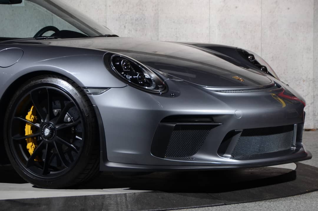 2018 Porsche 911 GT3 Touring — photo 3