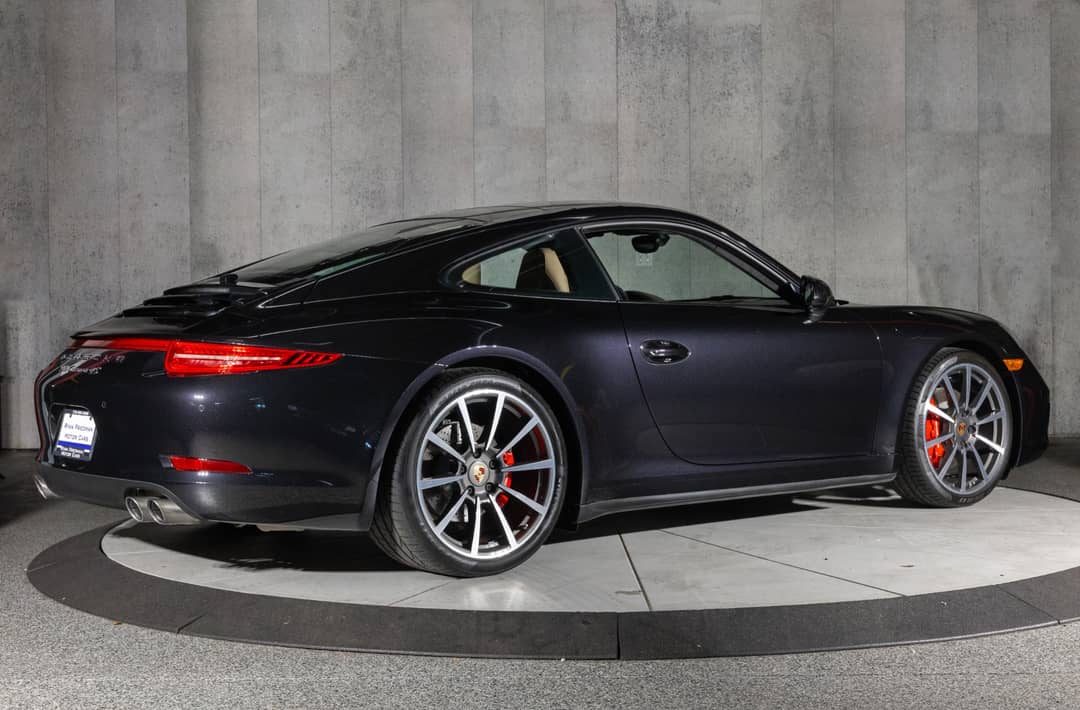 2013 Porsche 911 Carrera 4S — photo 11